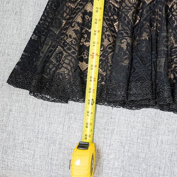 Tadashi Shoji Women's sz 10 V-Neck Black Lace Dress - Picture 13 of 13